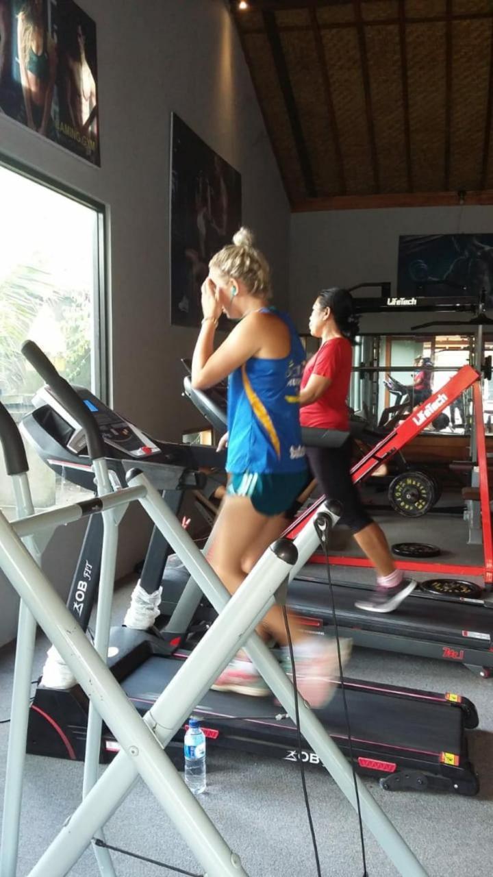 Uma Caming Villas & Gym Тегаллаланг Экстерьер фото