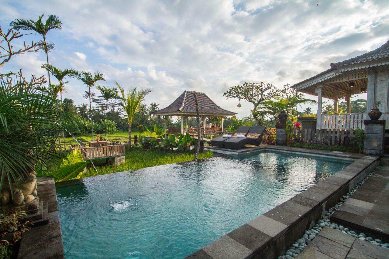 Uma Caming Villas & Gym Тегаллаланг Экстерьер фото